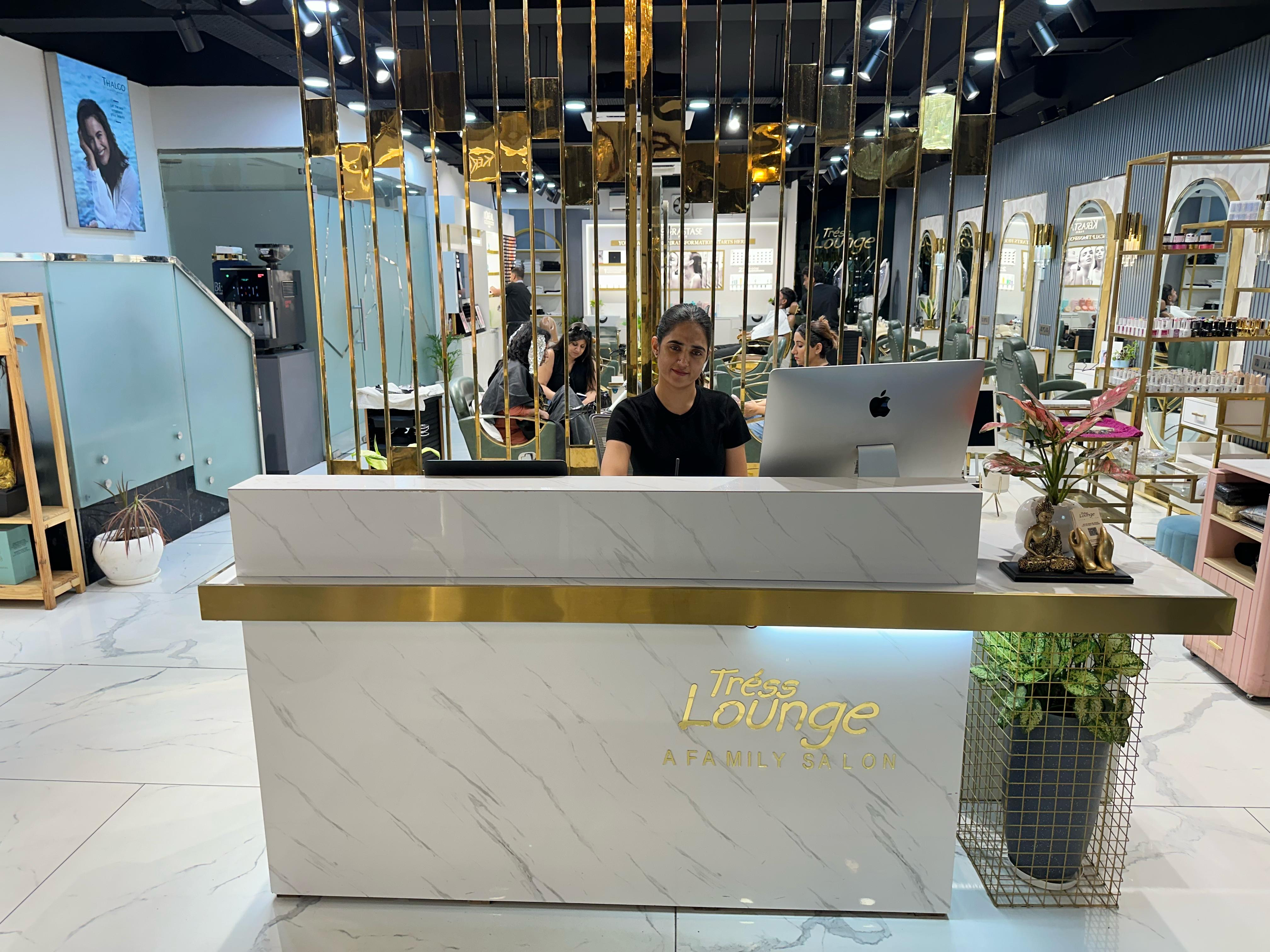 Tress Lounge reception desk in Mohali